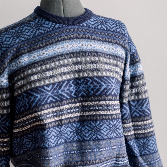 Hawick Knitwear 100% Scotish Lambswool Crewneck Sweater Blue Size Large - Picture 10 of 11